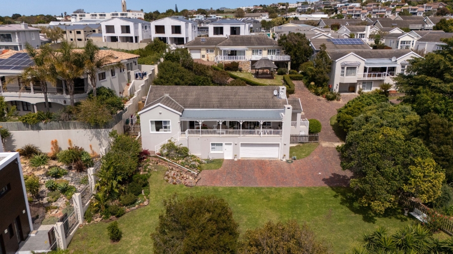 3 Bedroom Property for Sale in Upper Main Street Western Cape